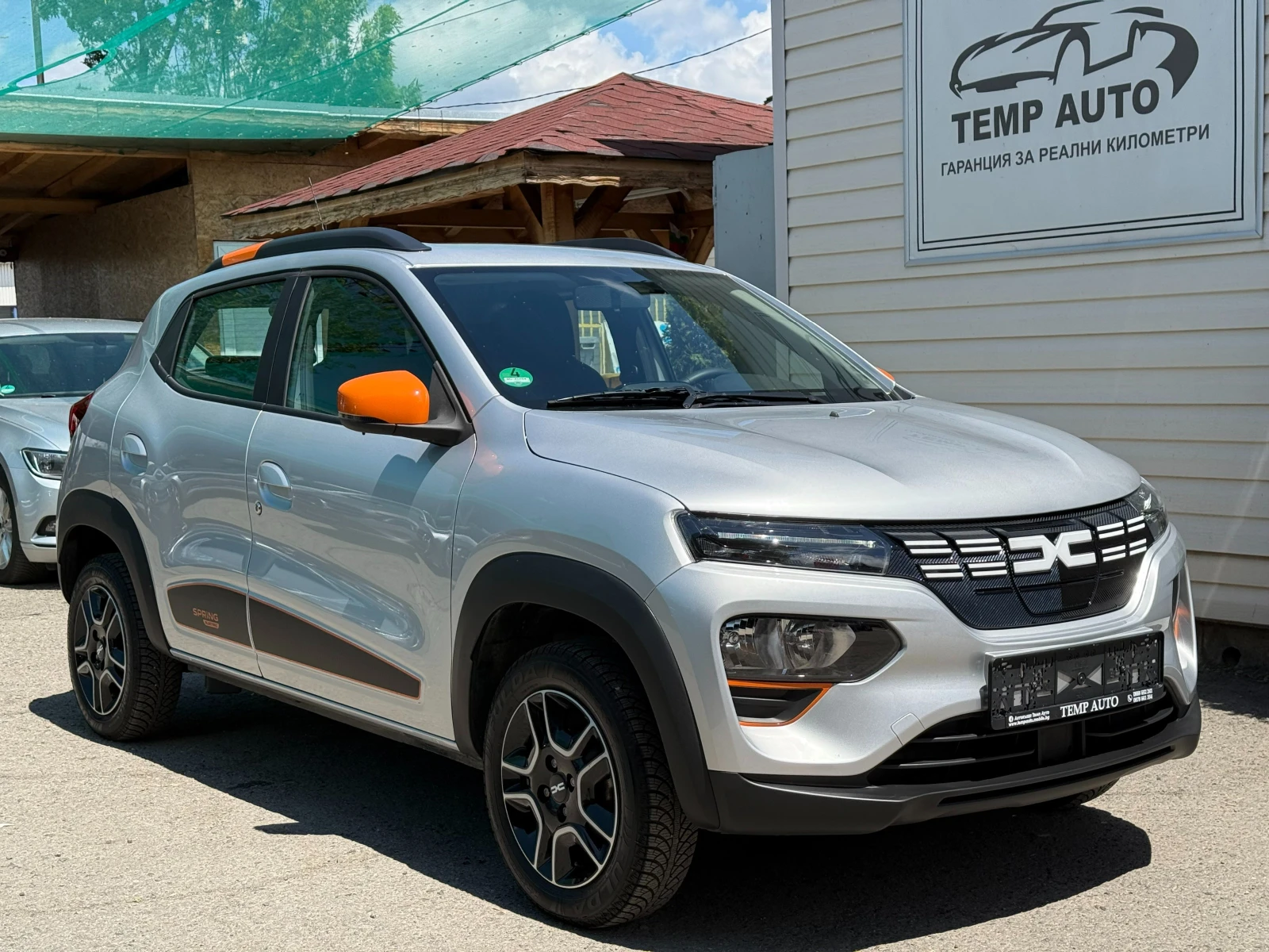 Dacia Spring 33 kW* СЕРВИЗНА ИСТОРИЯ С ЗАПАЗЕНА ГАРАНЦИЯ! - изображение 3