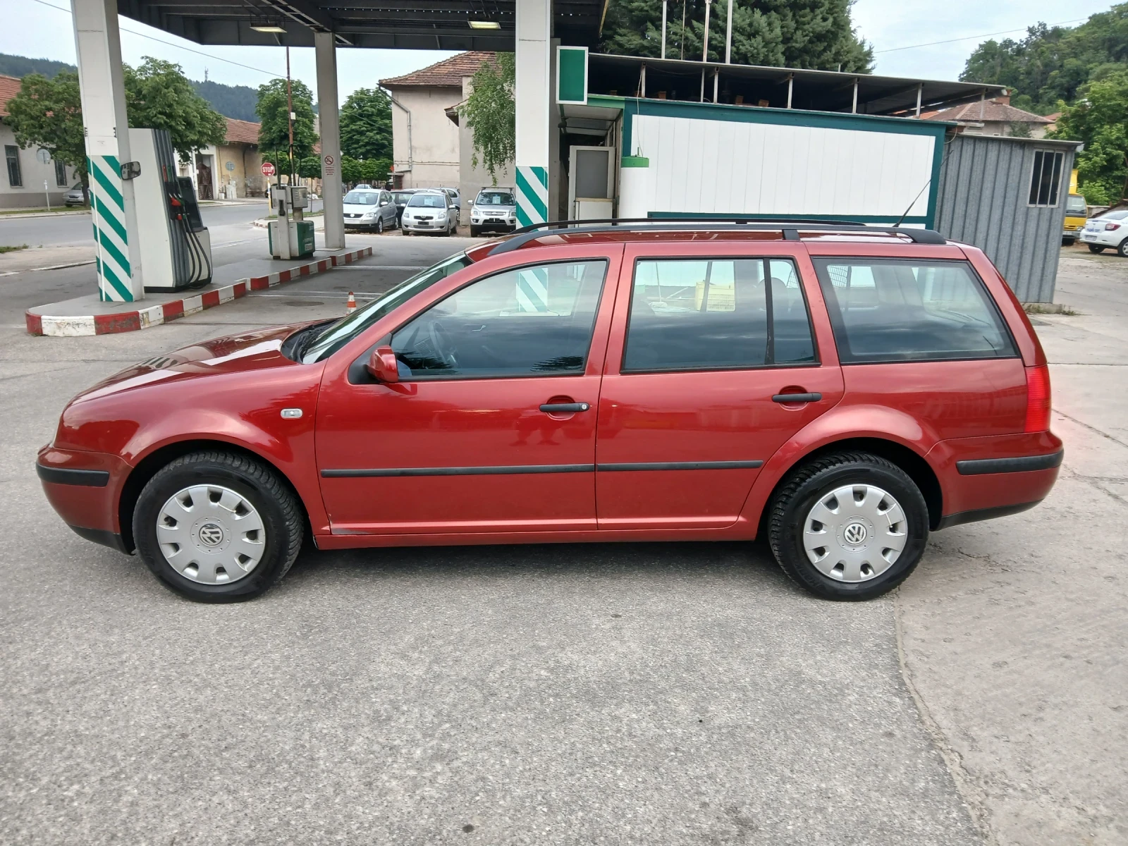 VW Golf 2.0i-Benzin.EDITION - изображение 3
