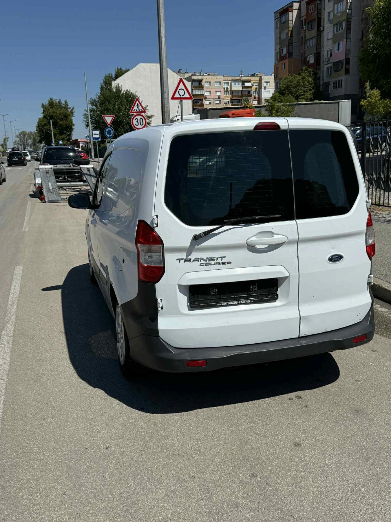 Ford Courier 1.5TDCi 75кс / климатик / сваляем теглич - изображение 3