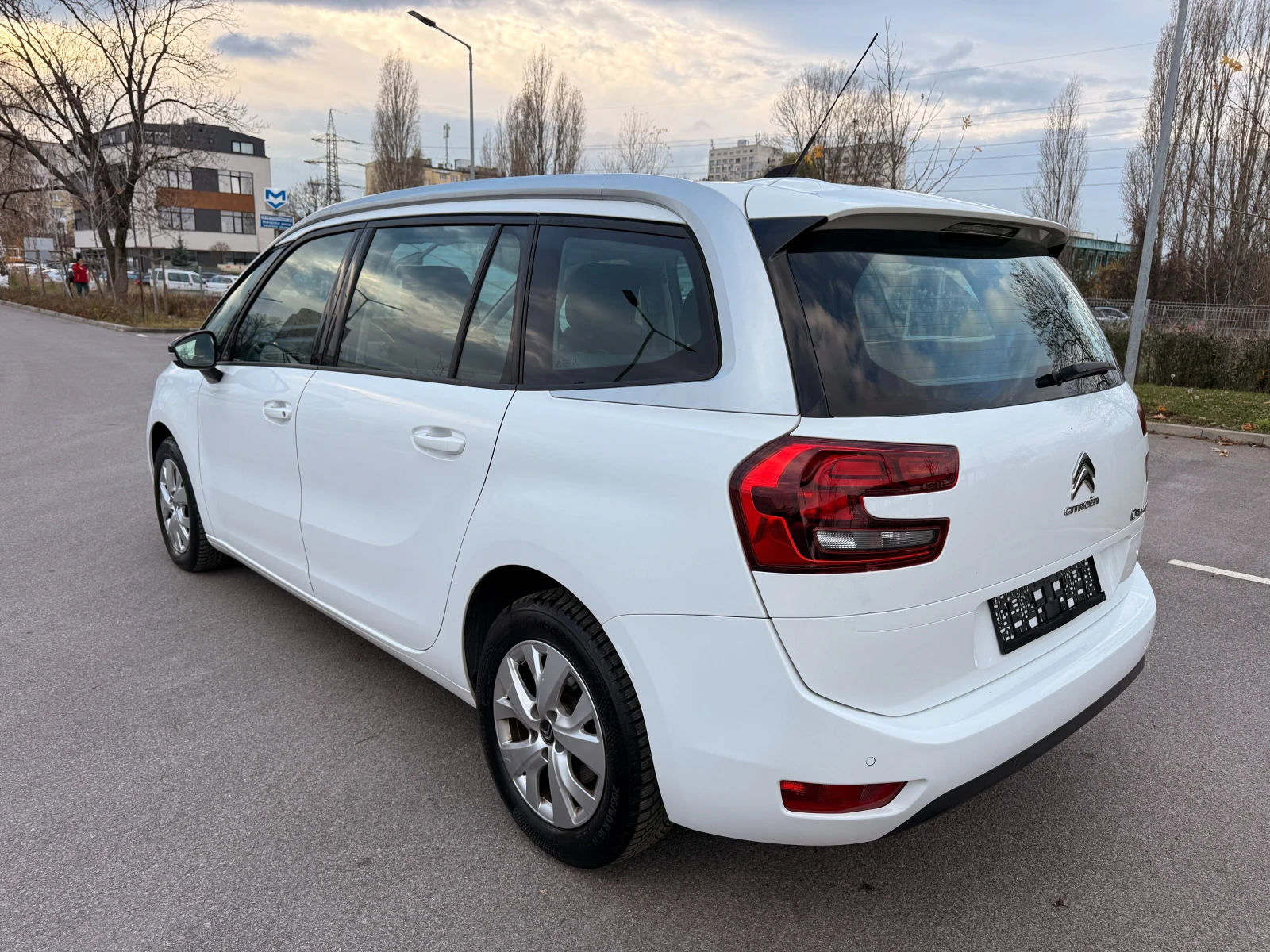 Citroen C4 Picasso 1.5HDI* NAVI* CARPLAY* EURO6*  | Mobile.bg   6