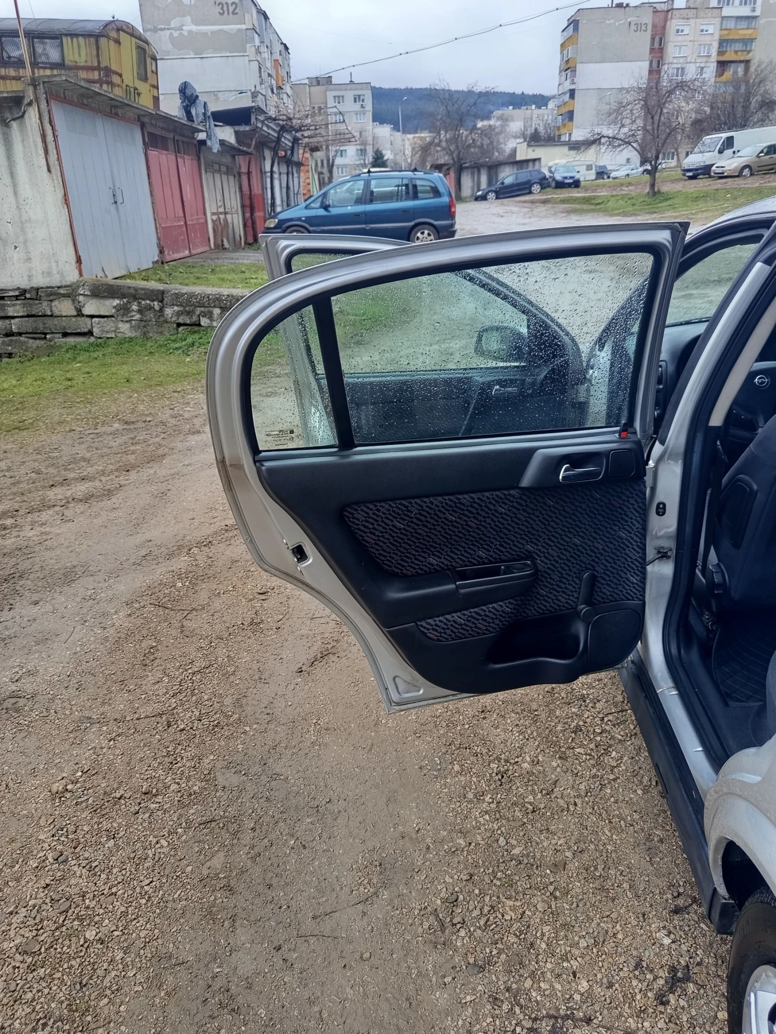 Opel Astra 1.6i - изображение 8