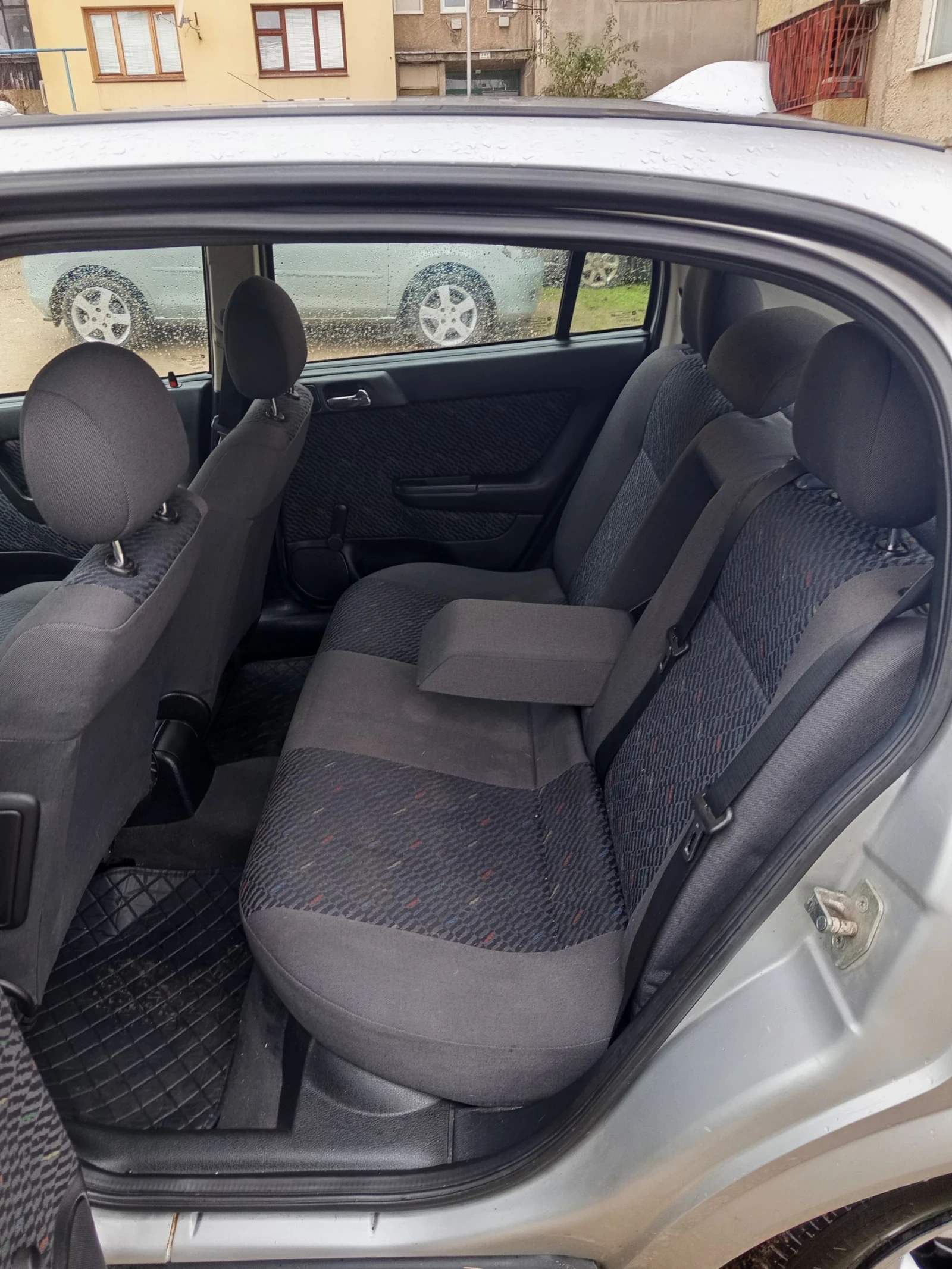 Opel Astra 1.6i - изображение 10