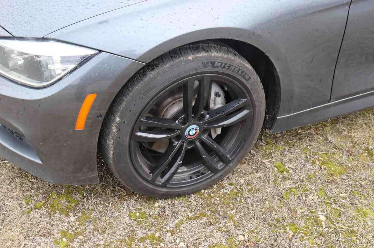 BMW 330 330i xDrive  CARFAX, снимка 7 - Автомобили и джипове - 54172247