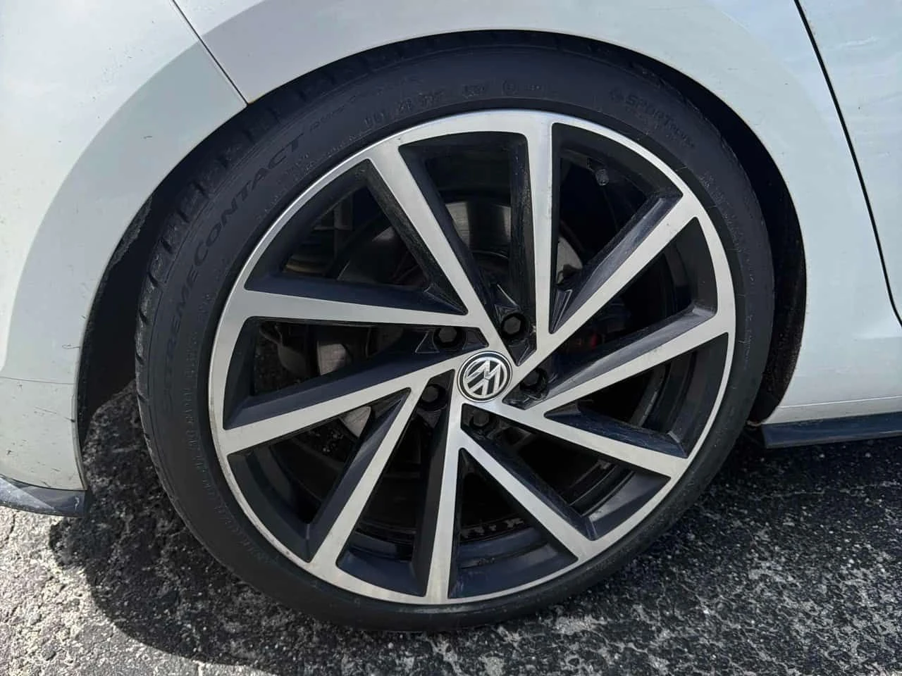 VW Golf  Manual | LED | КОЖА | ПОДГРЕВИ , снимка 7 - Автомобили и джипове - 54594406
