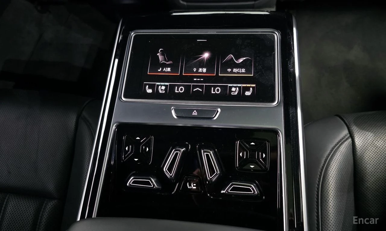 Audi A8 55TFSI* 360КАМЕРИ* МАСАЖИ* ДИСТРОНИК* HEAD-UP* , снимка 14 - Автомобили и джипове - 54608813