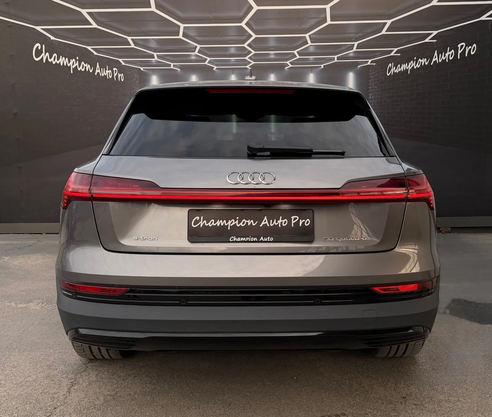 Audi E-Tron 50  , снимка 4 - Автомобили и джипове - 54710822