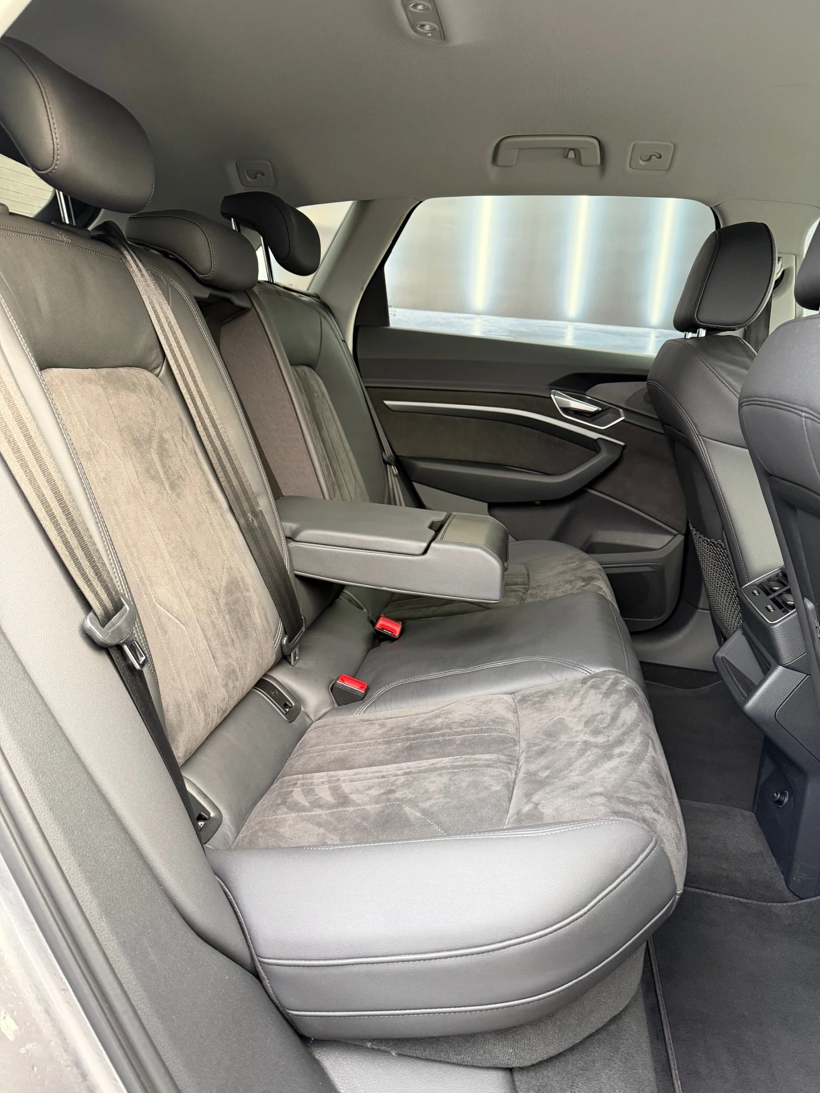 Audi E-Tron 50  , снимка 12 - Автомобили и джипове - 54710822
