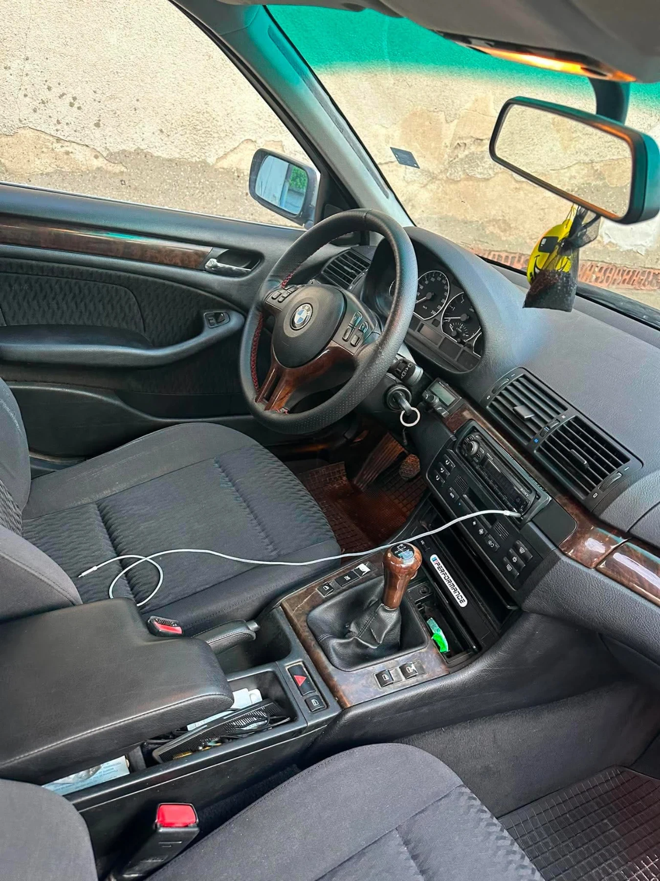 BMW 320, снимка 6 - Автомобили и джипове - 54890086
