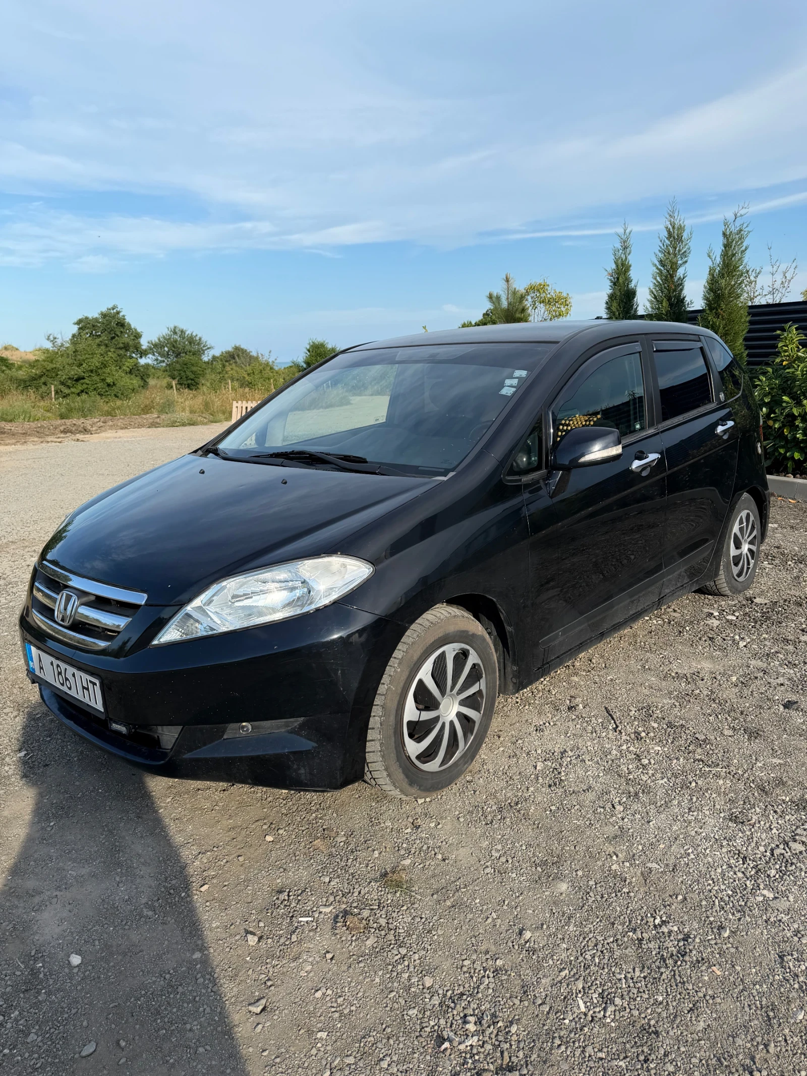 Honda Fr-v, снимка 2 - Автомобили и джипове - 54991948