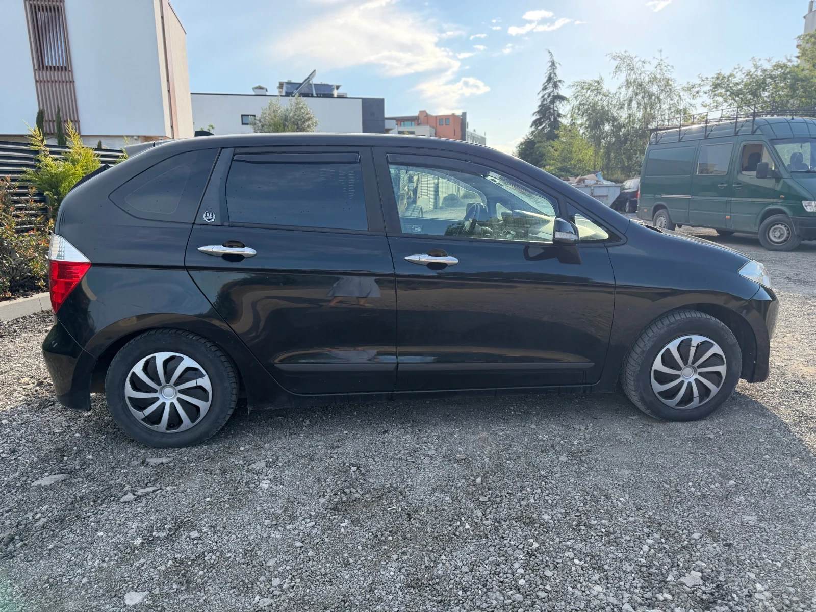 Honda Fr-v, снимка 15 - Автомобили и джипове - 54991948
