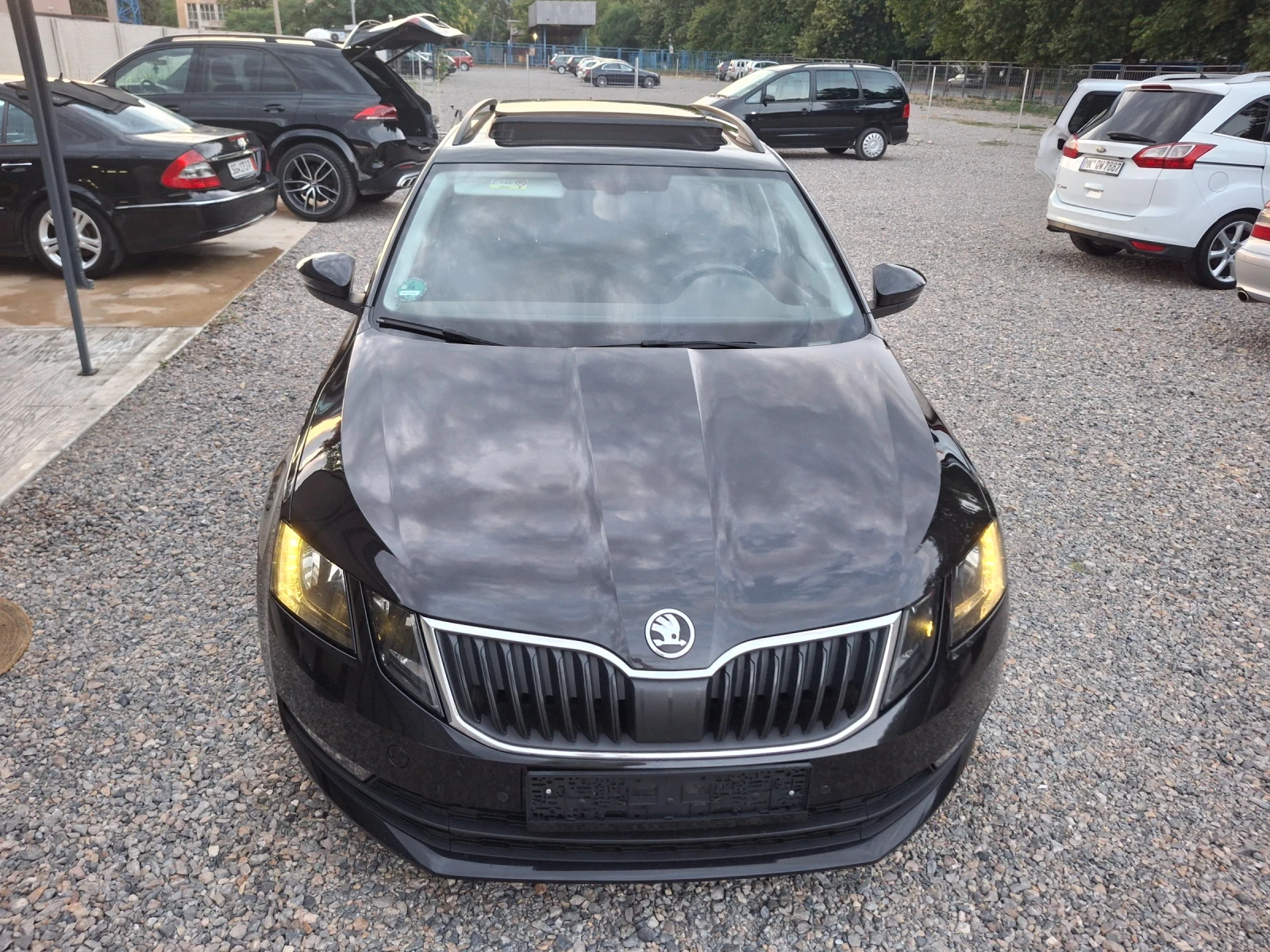 Skoda Octavia Skoda  Panorama Voll Voll, снимка 2 - Автомобили и джипове - 55154892