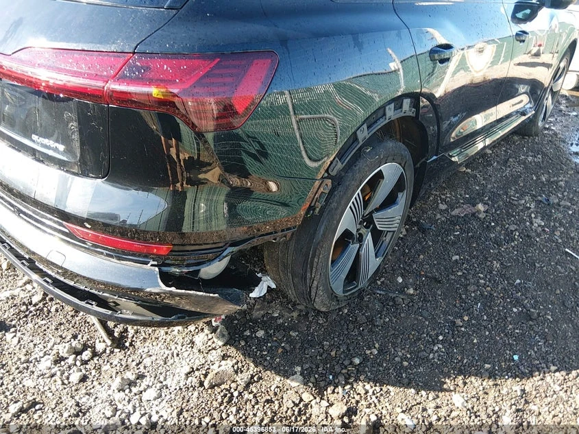 Audi E-Tron Premium Plus Quattro, снимка 6 - Автомобили и джипове - 55240979