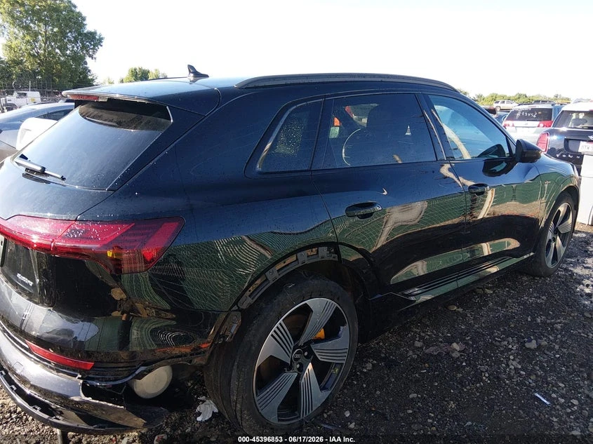 Audi E-Tron Premium Plus Quattro, снимка 13 - Автомобили и джипове - 55240979