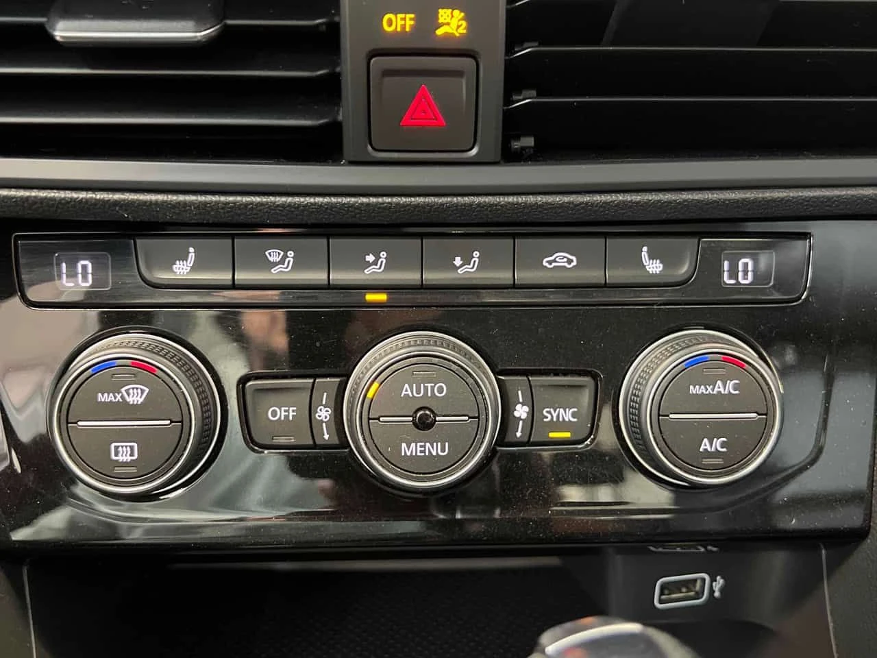 VW Jetta * Highline * АВТОКРЕДИТ БЕЗ ПЪРВОНАЧАЛНА ВНОСКА* , снимка 10 - Автомобили и джипове - 55303635