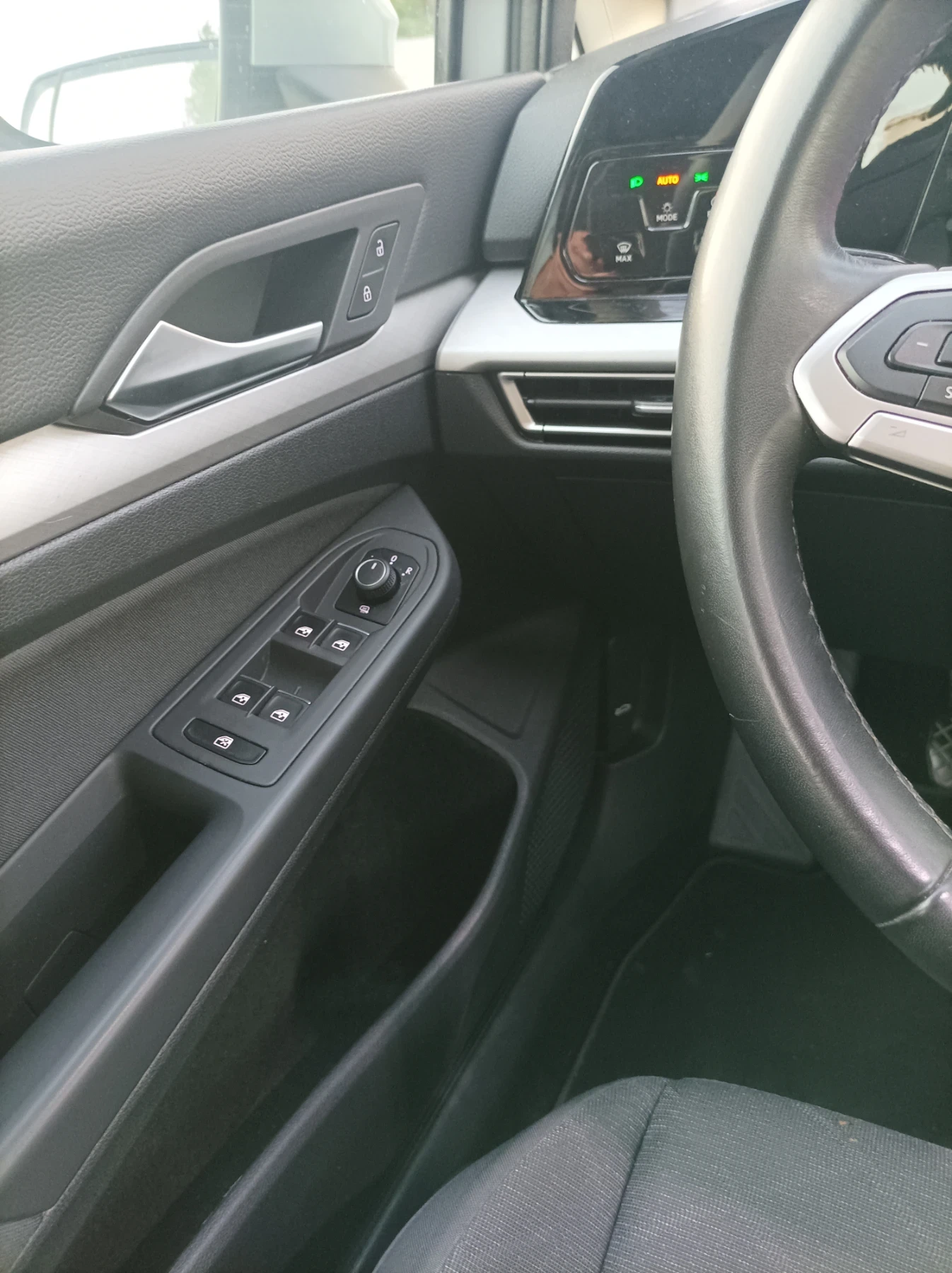 VW Golf 1.5   130�.� | Mobile.bg � ����������� 13
