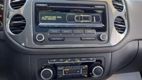 VW Tiguan 4Х4 АВТОМАТ ИЗКЛЮЧИТЕЛН НОВ FULL СЕРВИЗ КНИЖК 2.0i, снимка 13