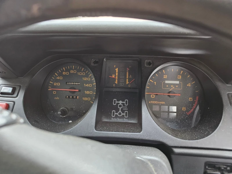 Mitsubishi Pajero 2.5 Td, снимка 12 - Автомобили и джипове - 47162681