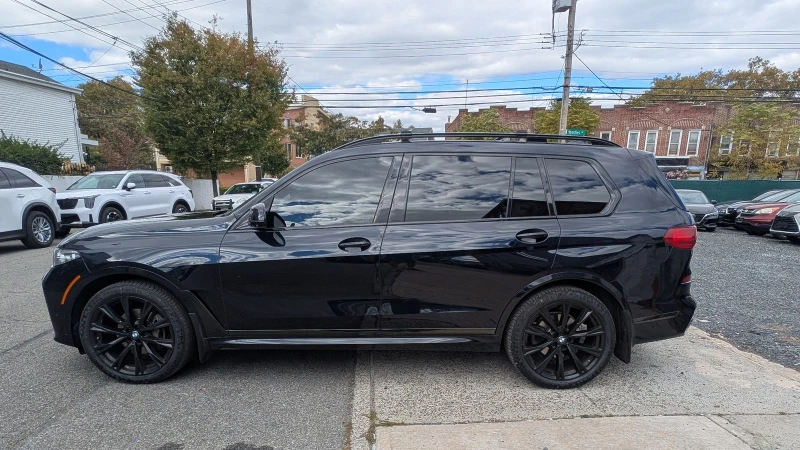 BMW X7 M Sport Line* White Merino Leather, снимка 3 - Автомобили и джипове - 52159693