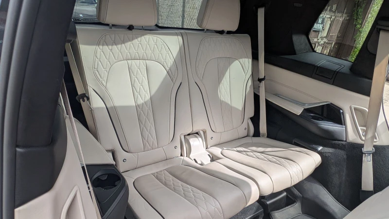 BMW X7 M Sport Line* White Merino Leather, снимка 15 - Автомобили и джипове - 52159693