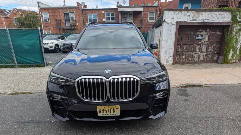 BMW X7 M Sport Line* White Merino Leather, снимка 4 - Автомобили и джипове - 52159693