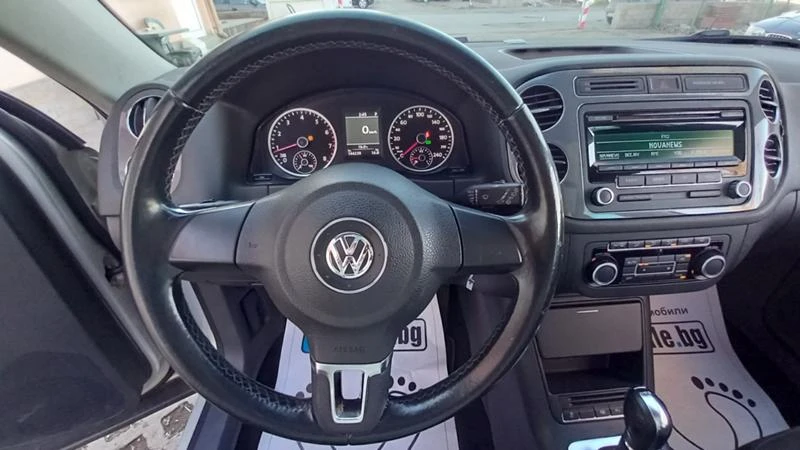 VW Tiguan 4Х4 АВТОМАТ ИЗКЛЮЧИТЕЛН НОВ FULL СЕРВИЗ КНИЖК 2.0i - изображение 10