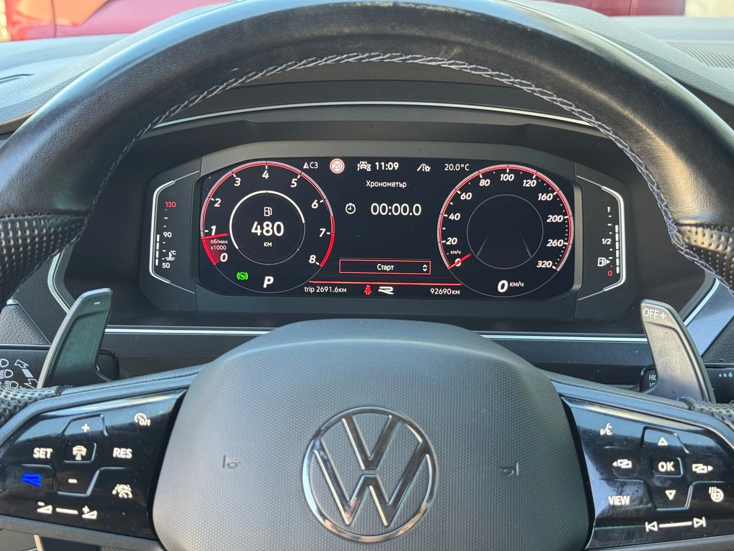 VW Tiguan R 2.0 TSI OPF 4MOTION, снимка 8 - Автомобили и джипове - 53322411