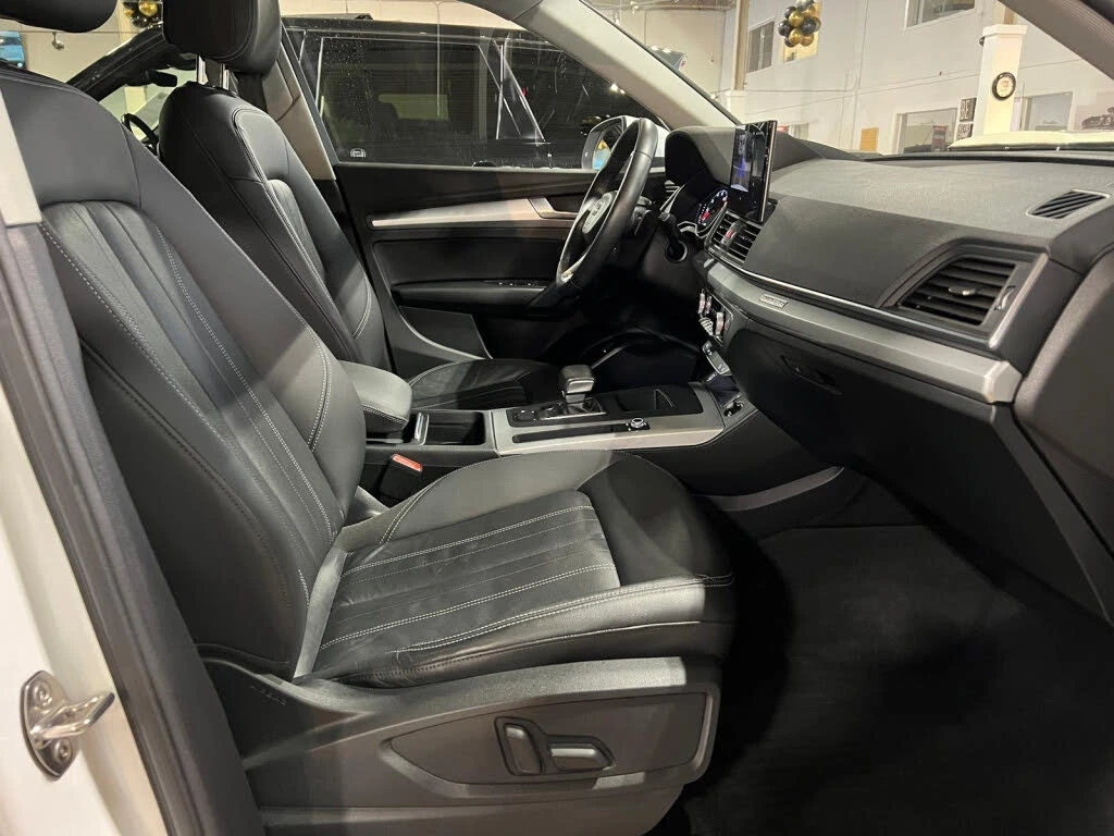 Audi Q5 quattro Komfort* TFSI* АвтоКредит* (ЦЕНА ДО БГ), снимка 14 - Автомобили и джипове - 53839862