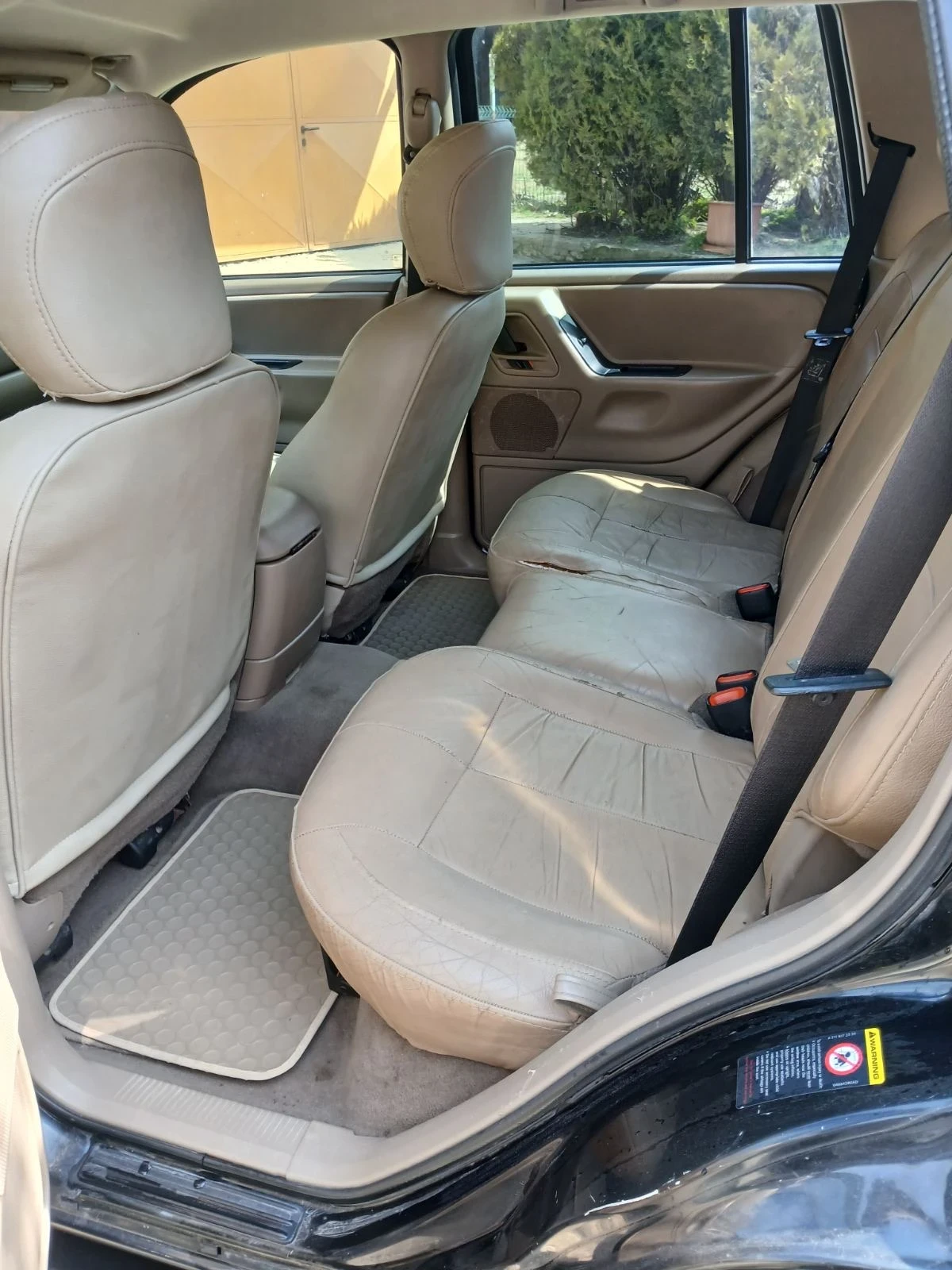 Jeep Grand cherokee 4.0 Quadra-Track2 Laredo , снимка 9 - Автомобили и джипове - 53877715