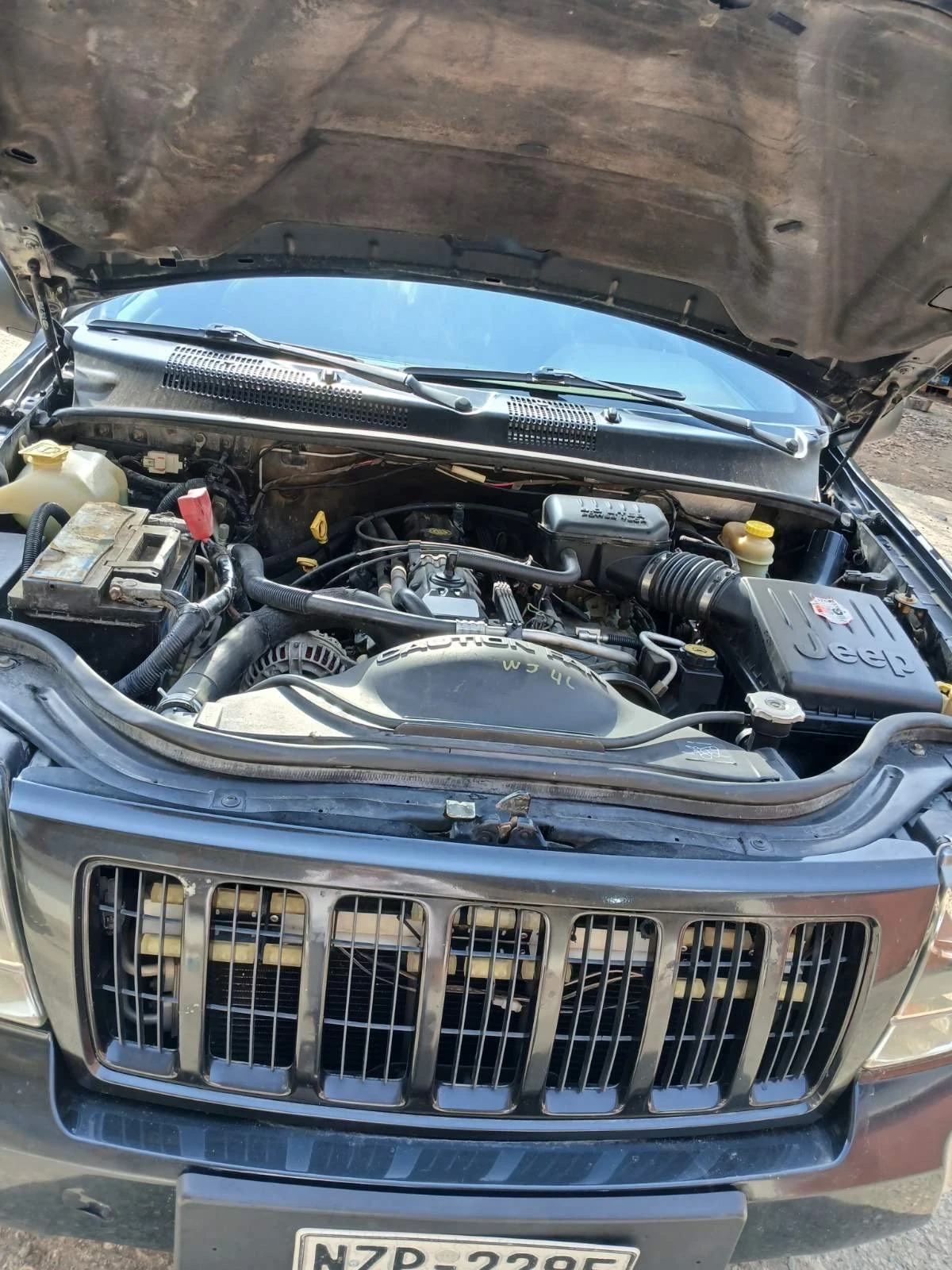 Jeep Grand cherokee 4.0 Quadra-Track2 Laredo , снимка 5 - Автомобили и джипове - 53877715