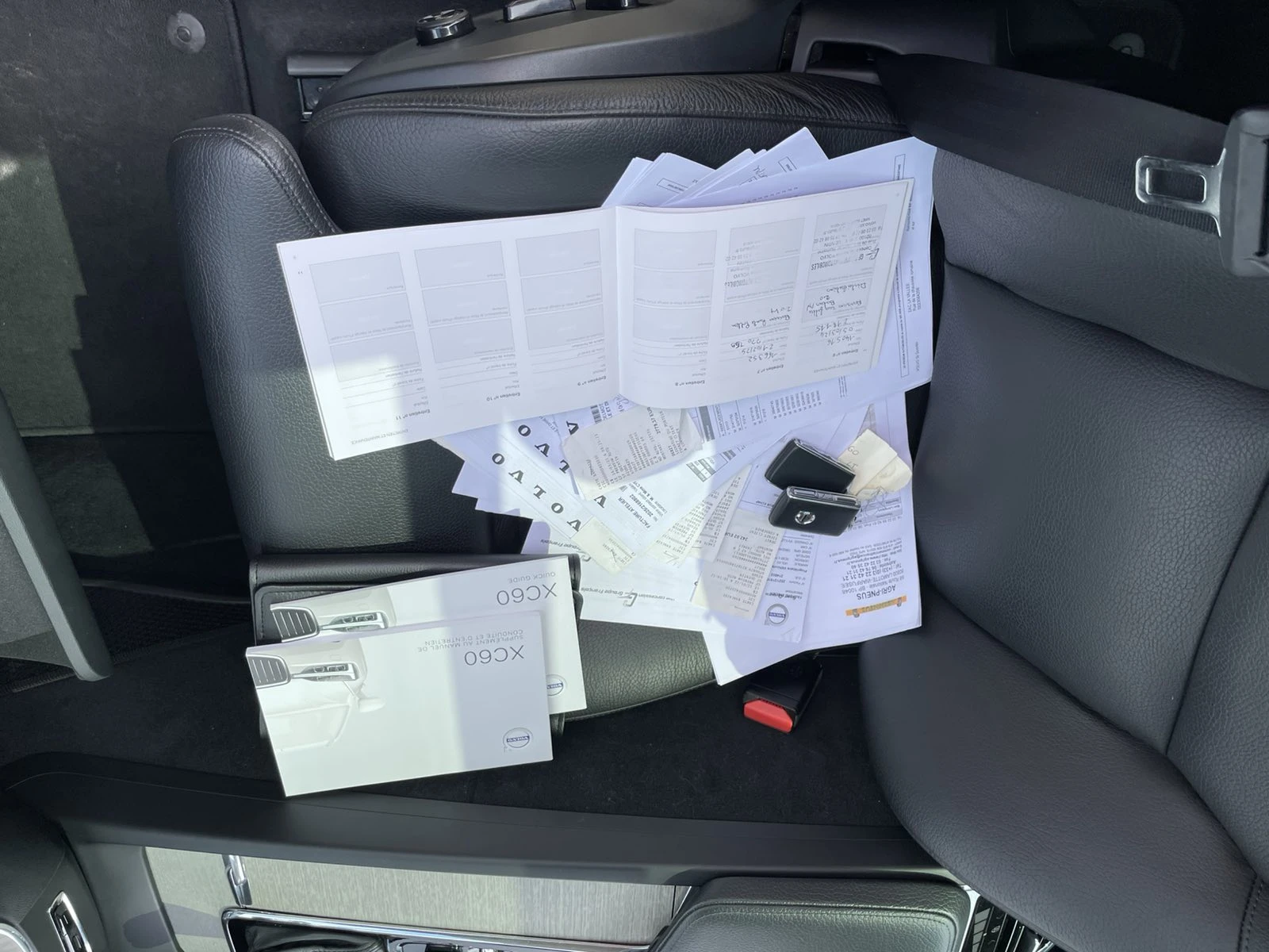 Volvo XC60 D5/Inscription/AWD/235кс/Панорама, снимка 15 - Автомобили и джипове - 54518213