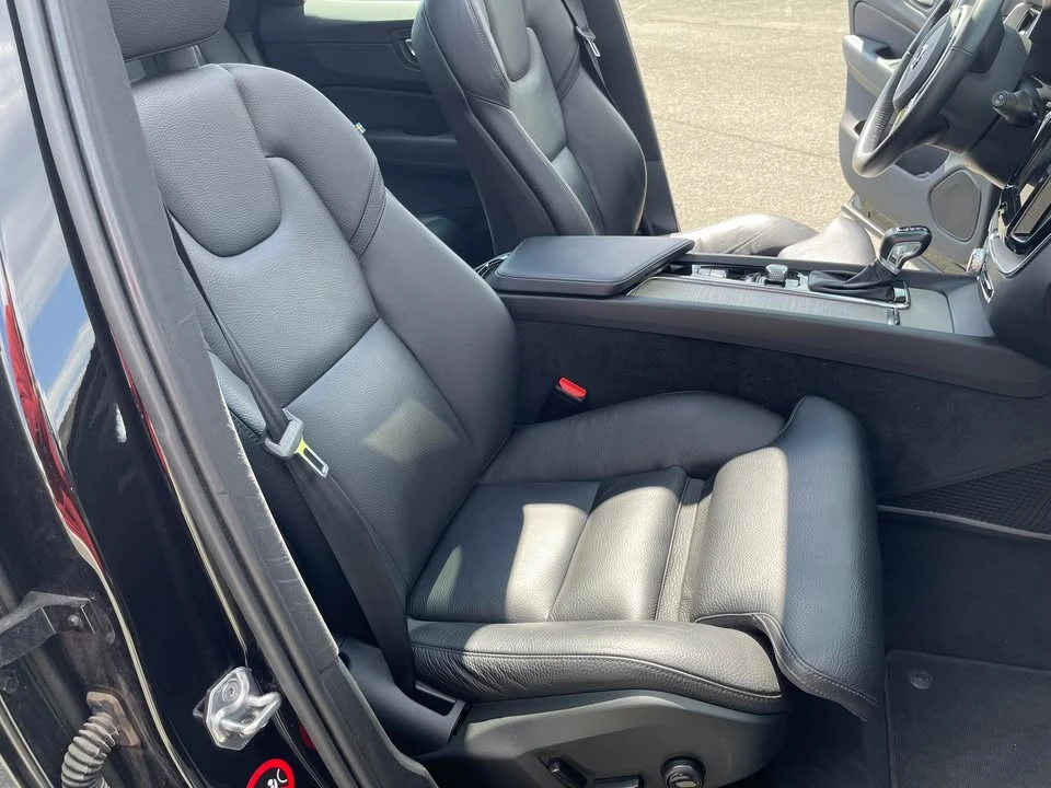 Volvo XC60 D5/Inscription/AWD/235кс/Панорама, снимка 8 - Автомобили и джипове - 54518213