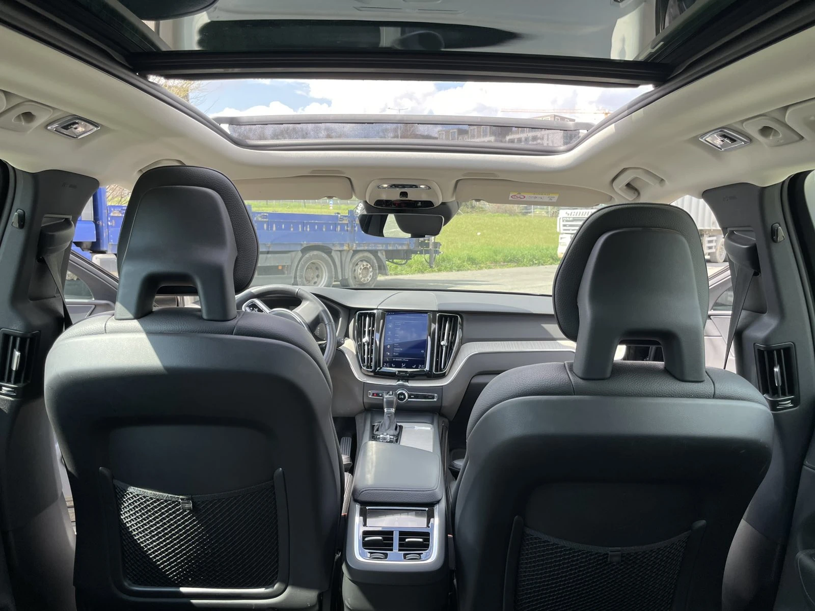 Volvo XC60 D5/Inscription/AWD/235кс/Панорама, снимка 7 - Автомобили и джипове - 54518213