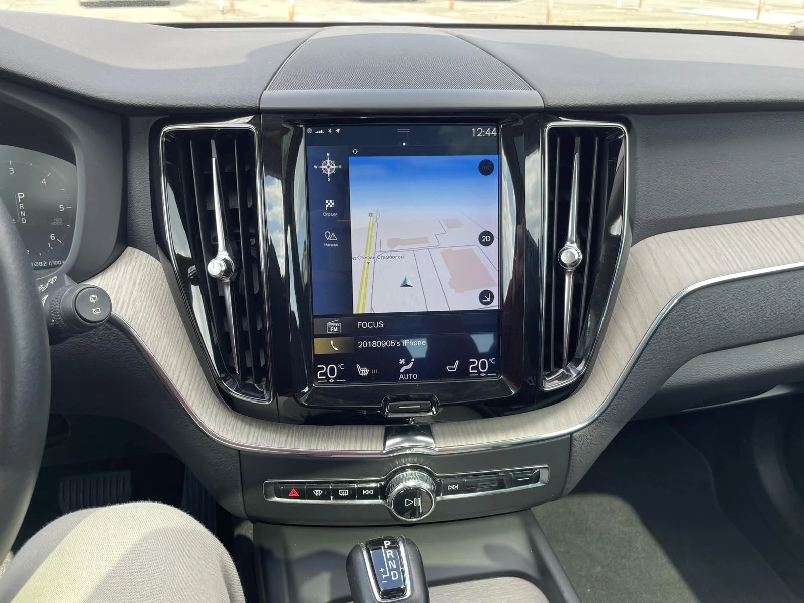 Volvo XC60 D5/Inscription/AWD/235кс/Панорама, снимка 14 - Автомобили и джипове - 54518213