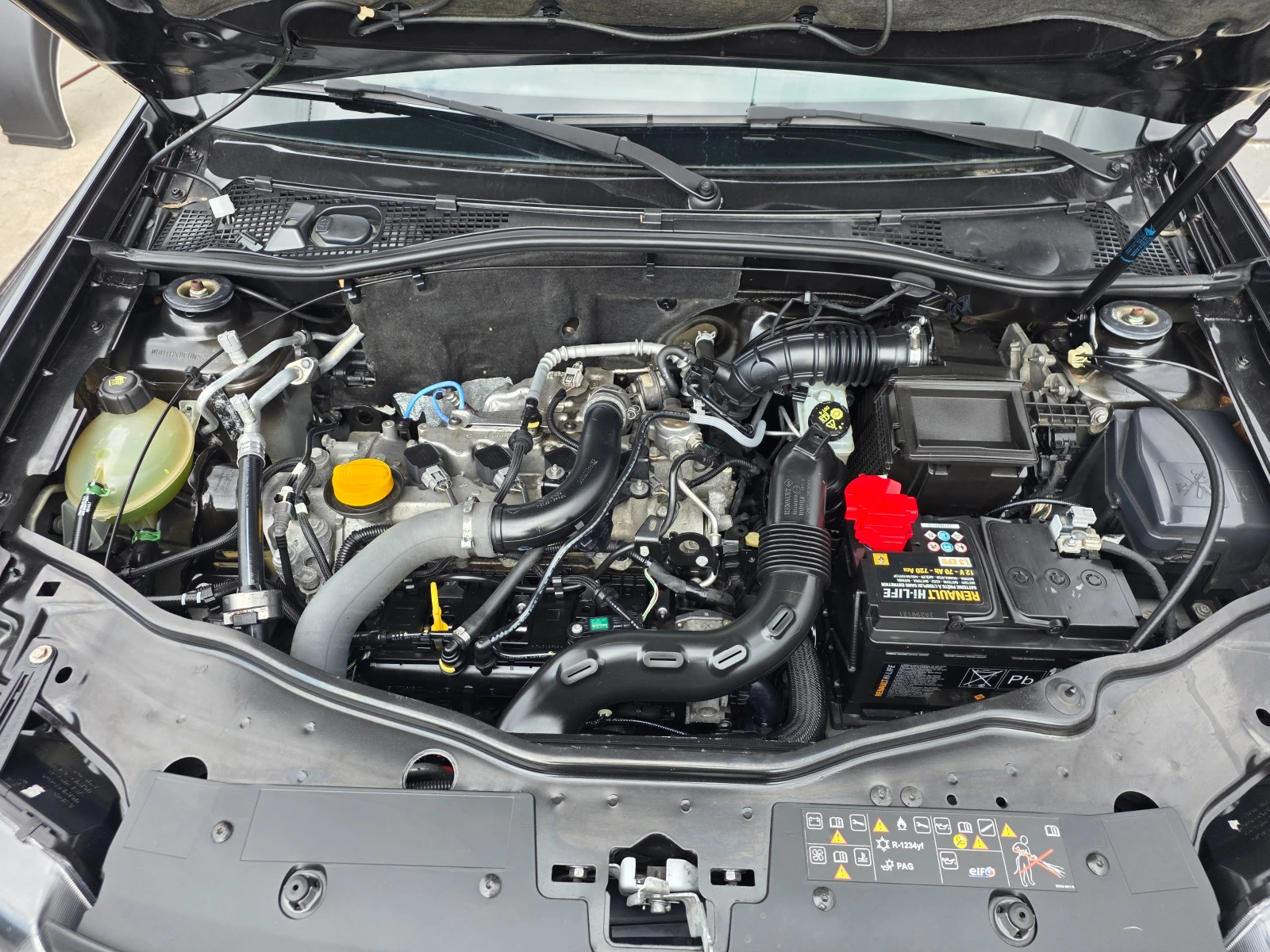 Dacia Duster !!!129982км 1.2 TCE-125к.с Laureate 4WD-ШВЕЙЦАРИЯ, снимка 17 - Автомобили и джипове - 54371206