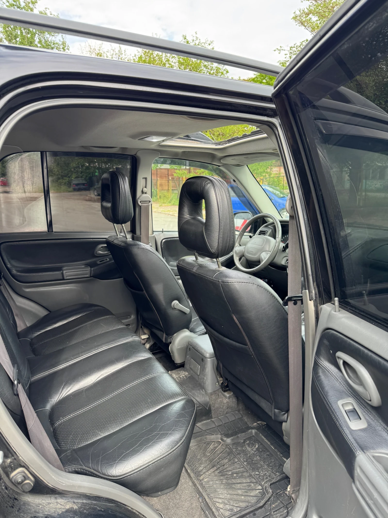 Suzuki Grand vitara 2.5 V6, снимка 14 - Автомобили и джипове - 54577921