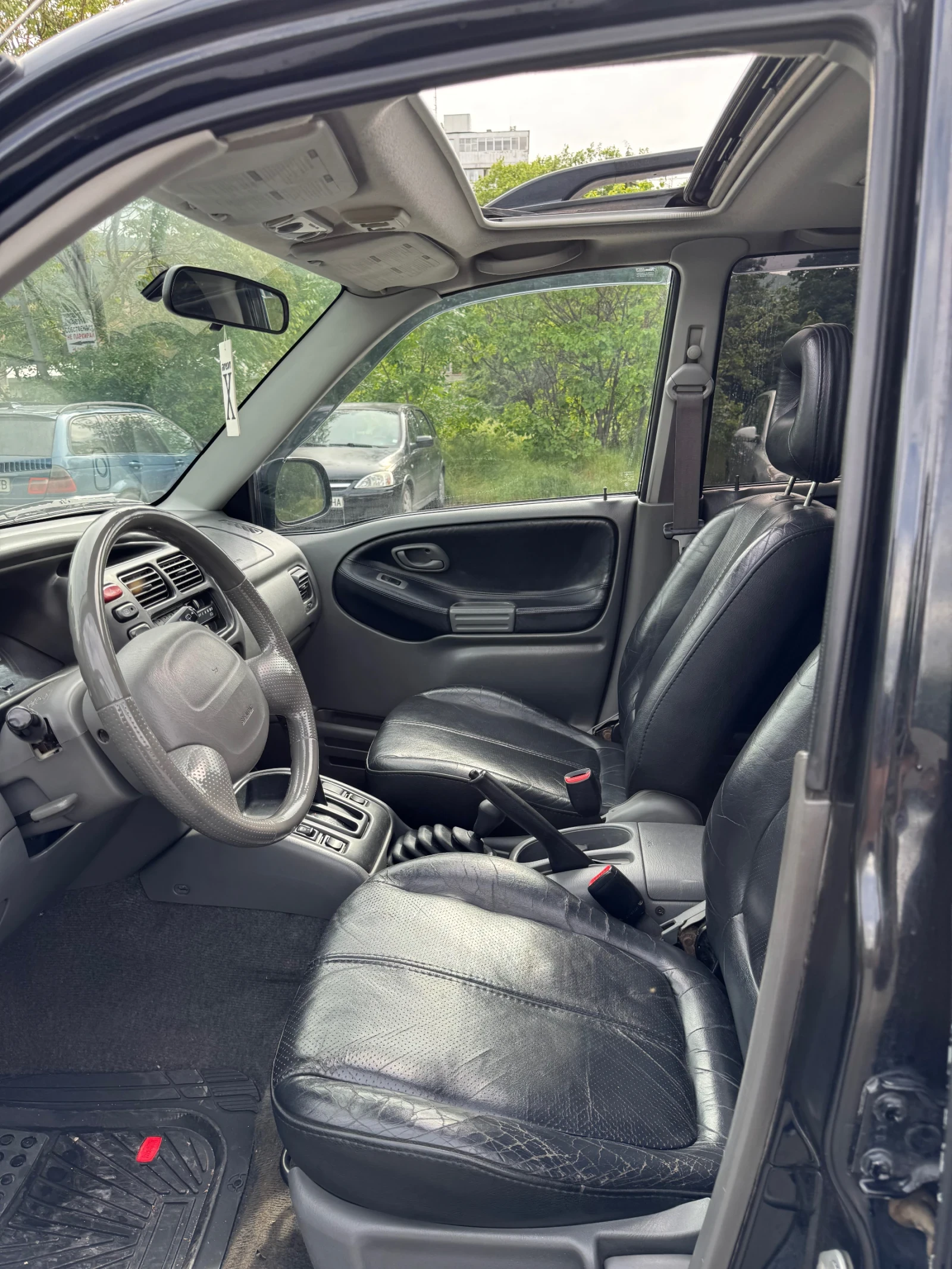 Suzuki Grand vitara 2.5 V6, снимка 12 - Автомобили и джипове - 54577921