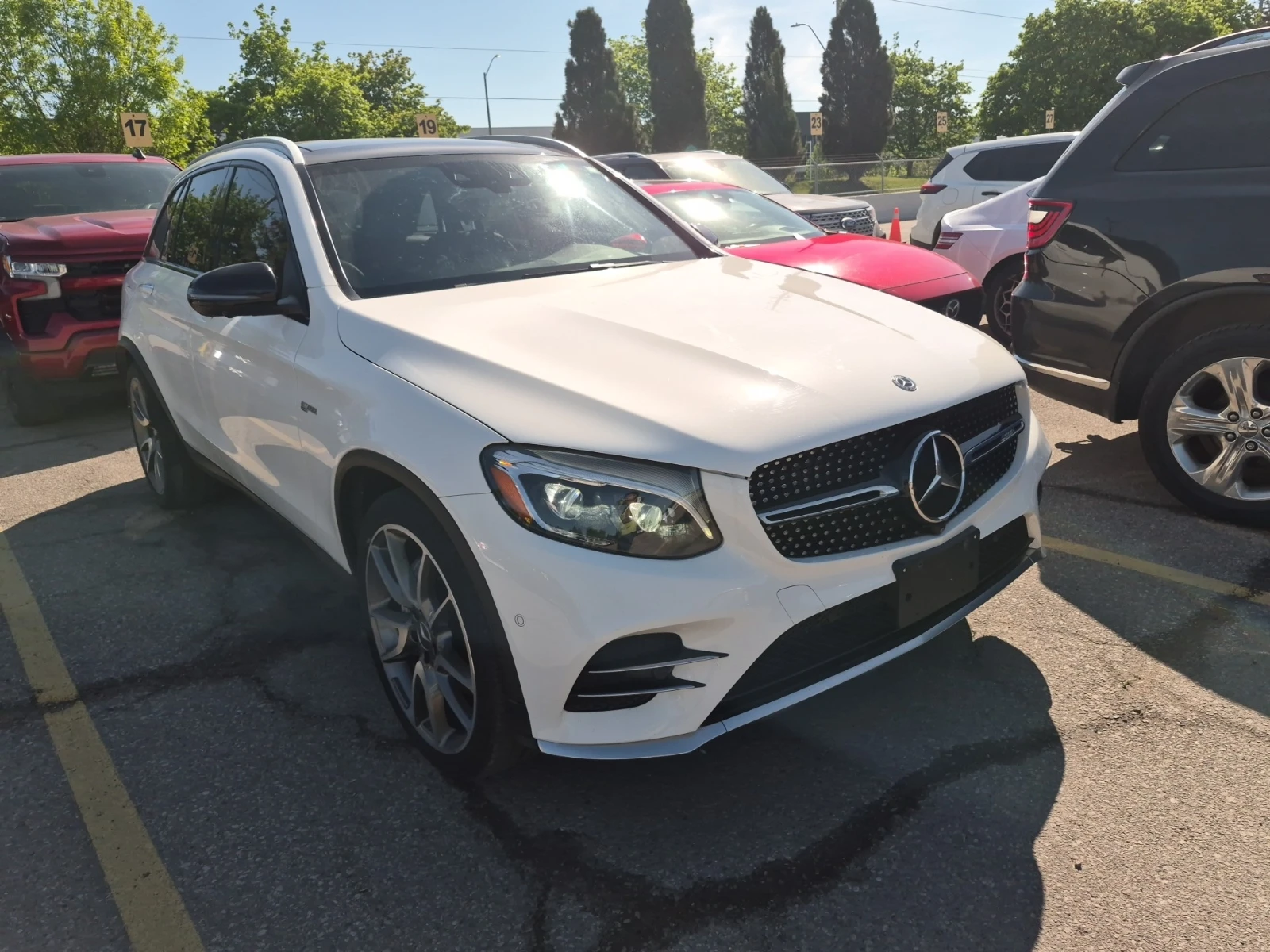 Mercedes-Benz GLC 43 AMG Чист CARFAX / Сервизна история / Без ръжда / Екстр, снимка 2 - Автомобили и джипове - 54868269