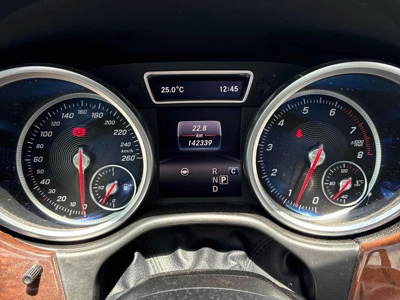 Mercedes-Benz GLE 400 4MATIC/ПАНОРАМА/ПОДГРЕВИ/360, снимка 8 - Автомобили и джипове - 54948450