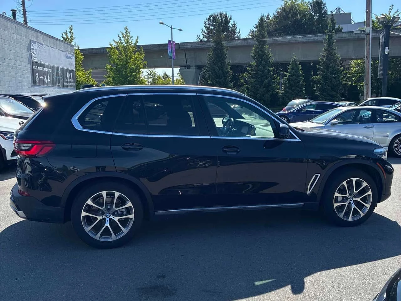 BMW X5 * xDrive40i * ЛИЦЕНЗИРАН ДИЛЪР * CARFAX, снимка 3 - Автомобили и джипове - 55593420