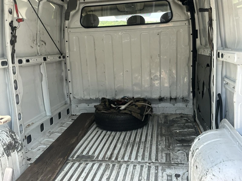 Renault Master 2.5 dci 6-скорости, снимка 10 - Бусове и автобуси - 50775187