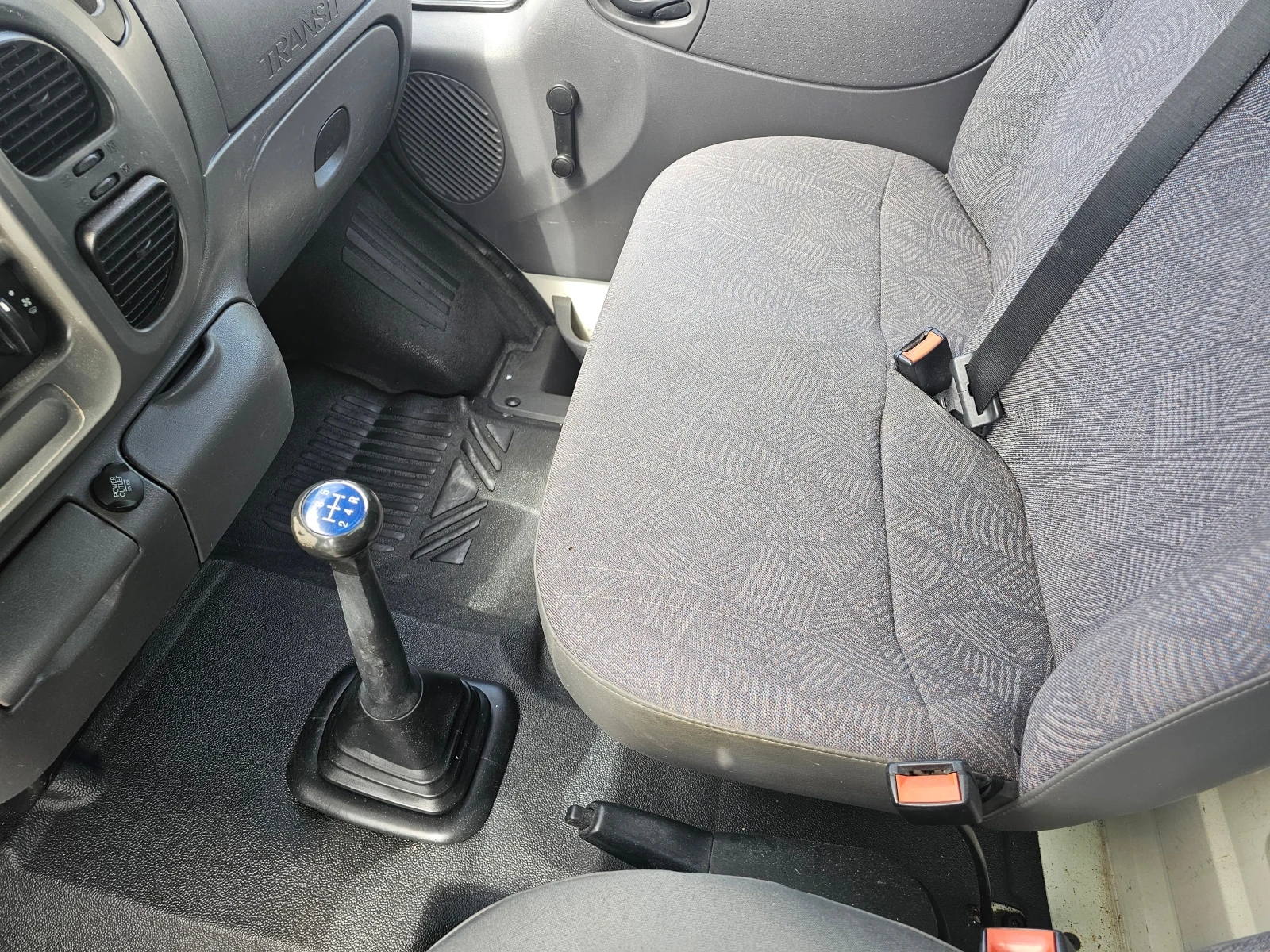 Ford Transit 2.4d samosfal, снимка 14 - Бусове и автобуси - 54590691