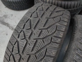 Гуми Зимни 235/40R18, снимка 1