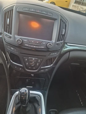 Opel Insignia 1.6CDTI ОБСЛУЖЕНА , снимка 10