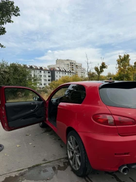 Alfa Romeo 147 JTDm, снимка 8