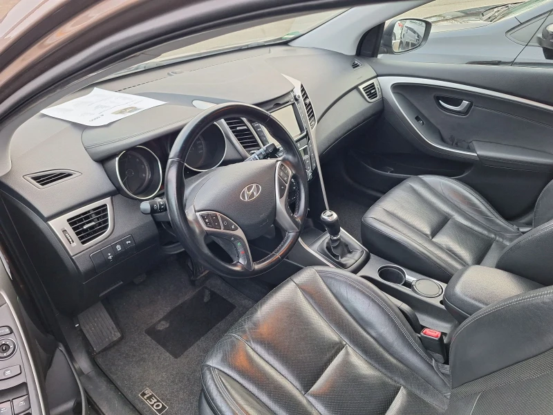 Hyundai I30 1.6 Всички екстри, снимка 4 - Автомобили и джипове - 48453373