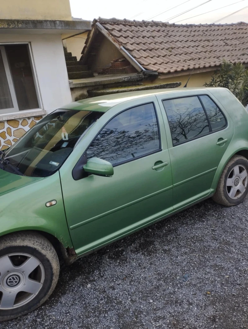 VW Golf, снимка 2 - Автомобили и джипове - 48729105