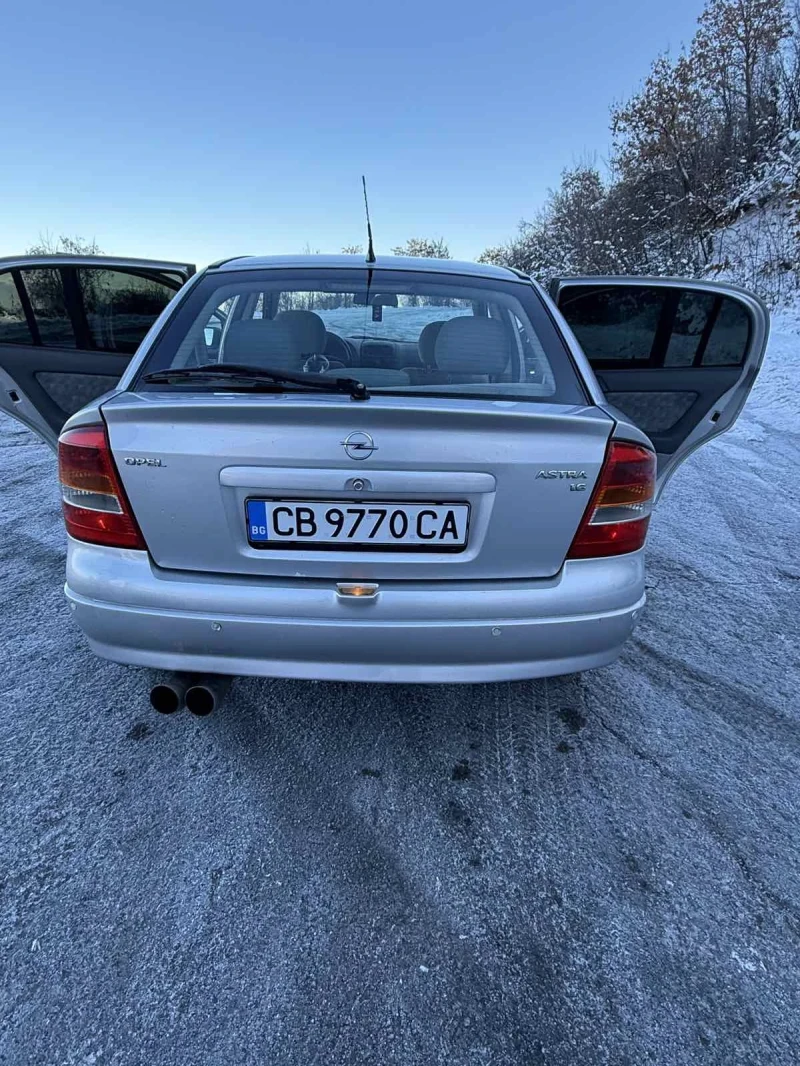 Opel Astra, снимка 6 - Автомобили и джипове - 49044872