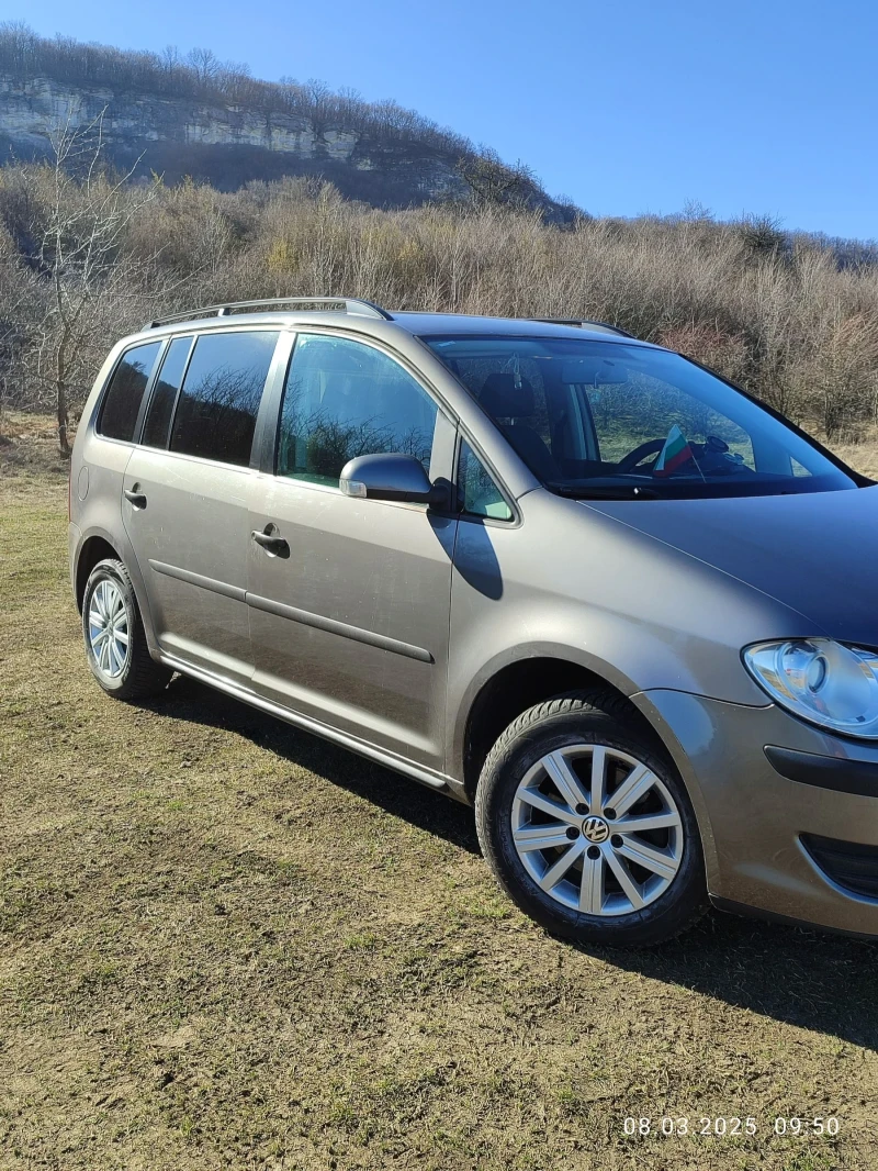 VW Touran, снимка 6 - Автомобили и джипове - 49414424