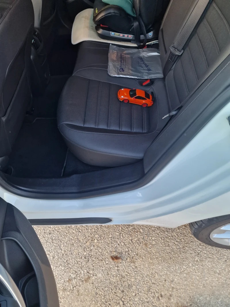 Opel Insignia 1.6CDTI ОБСЛУЖЕНА , снимка 14 - Автомобили и джипове - 52918686