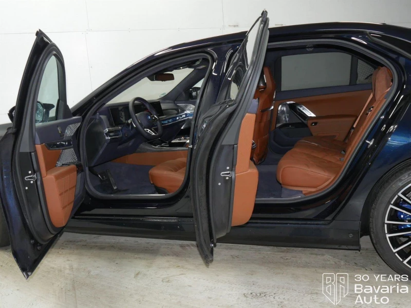 BMW i7 M70 xDrive, снимка 7 - Автомобили и джипове - 52833541